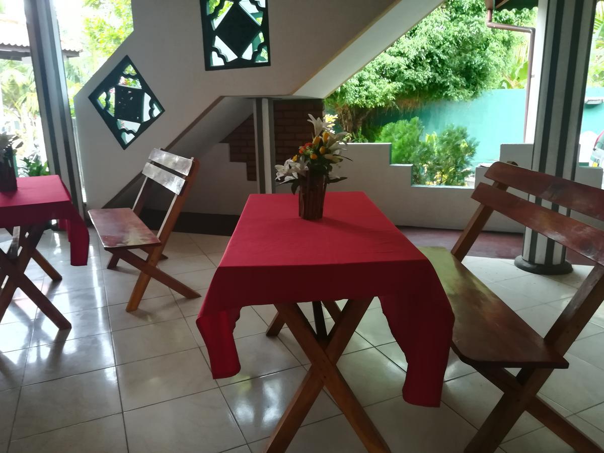 Hotel Sandara Тангалла Экстерьер фото