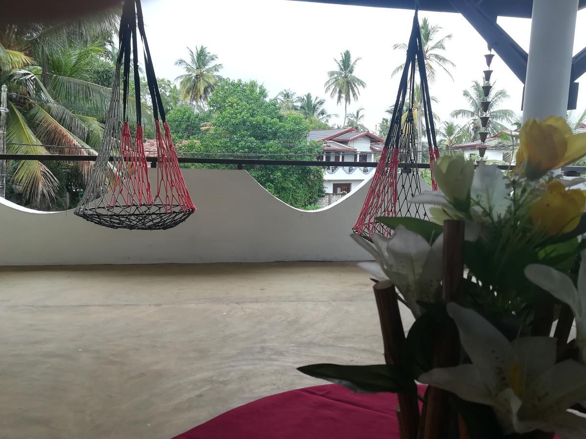 Hotel Sandara Тангалла Экстерьер фото